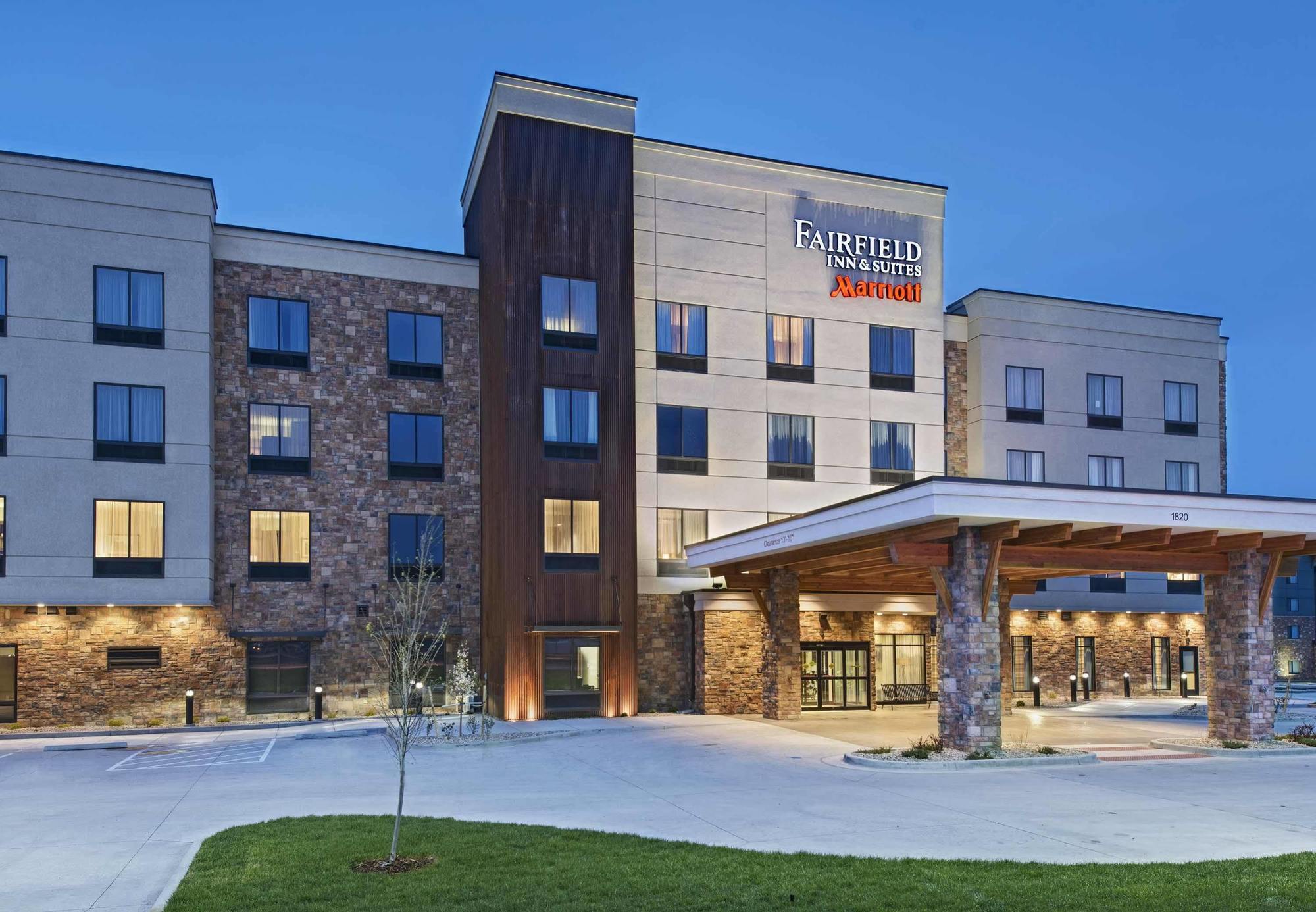 Fairfield Inn & Suites By Marriott Cheyenne Southwest/Downtown Area Bagian luar foto