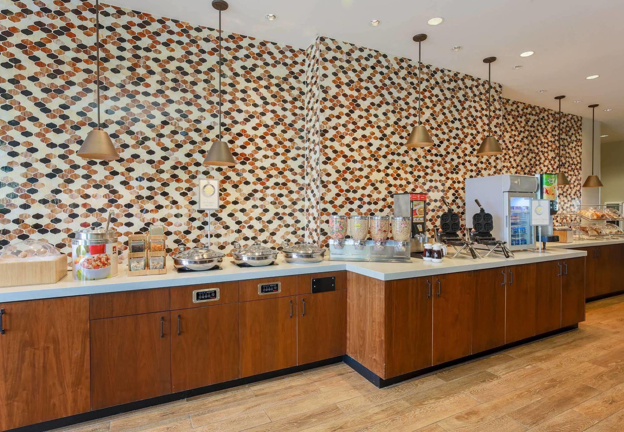 Fairfield Inn & Suites By Marriott Cheyenne Southwest/Downtown Area Bagian luar foto