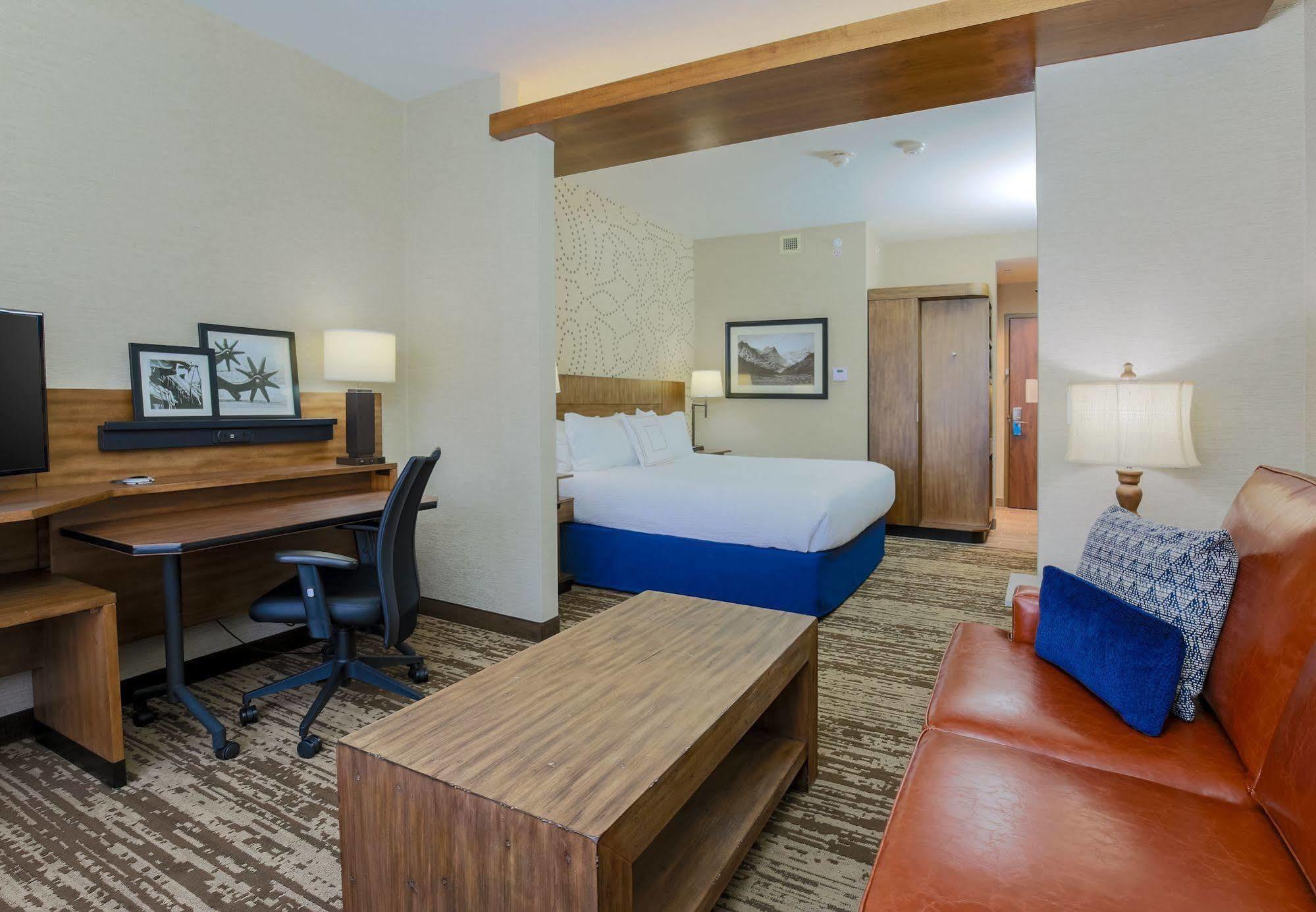 Fairfield Inn & Suites By Marriott Cheyenne Southwest/Downtown Area Bagian luar foto